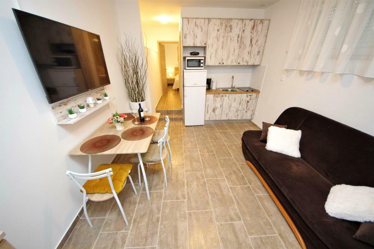Appartement Gabi 3 *